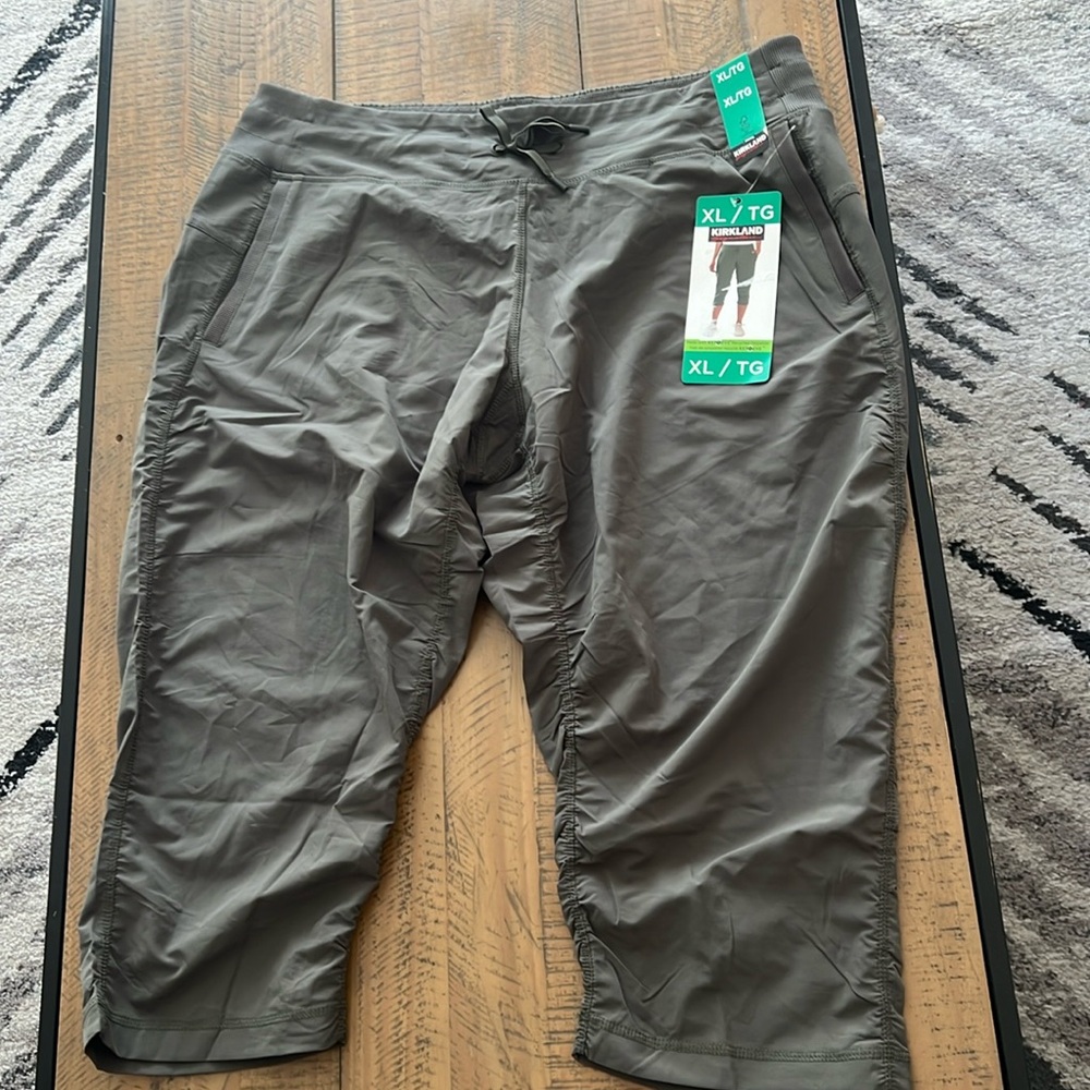 Kirkland, Ladies Active Capri